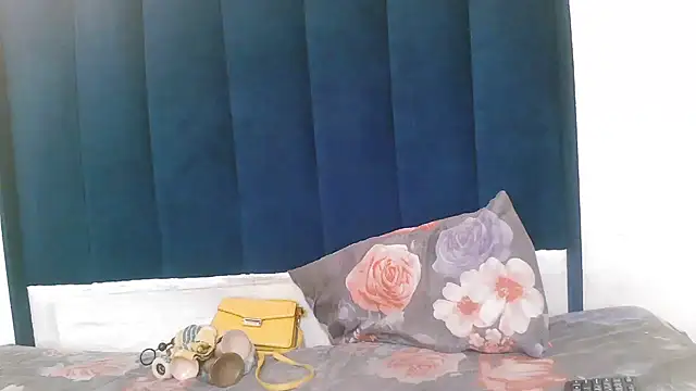 slendercupid online show from February 1, 2026, 9:08 am