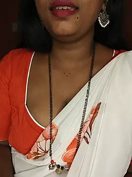 Snapshot of Rachu_love chatting on July 31, 2026, 5:01 pm Rachu love online show from July 31, 2026, 5:01 pm
