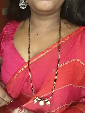Snapshot of Rachu_love chatting on August 4, 2026, 8:28 am Rachu love online show from August 4, 2026, 8:28 am