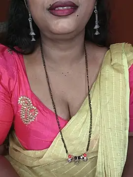 Snapshot of Rachu_love chatting on August 7, 2026, 9:11 am Rachu love online show from August 7, 2026, 9:11 am