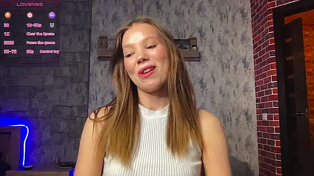 Snapshot of Cara_Sweet1 chatting on April 15, 2026, 8:20 pm Cara Sweet1 online show from April 15, 2026, 8:20 pm
