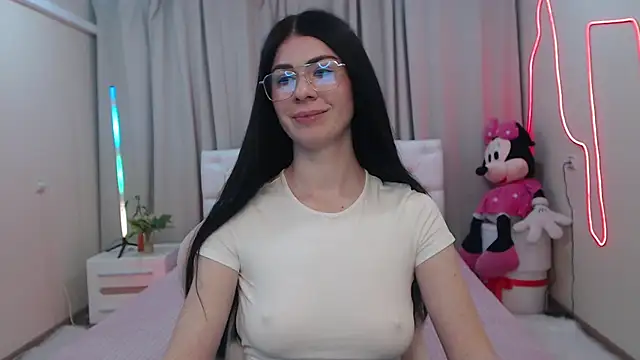 Snapshot of MilaSecret55 chatting on May 16, 2026, 7:05 am MilaSecret55 online show from May 16, 2026, 7:05 am