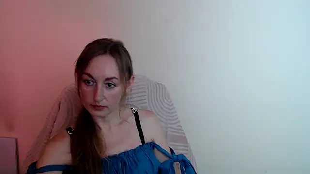 LiaSeass  online show from June 28, 2026, 12:33 pm