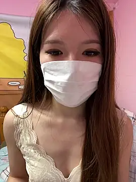 Snapshot of Momochen8839 chatting on April 5, 2026, 12:57 pm Momochen8839 online show from April 5, 2026, 12:57 pm
