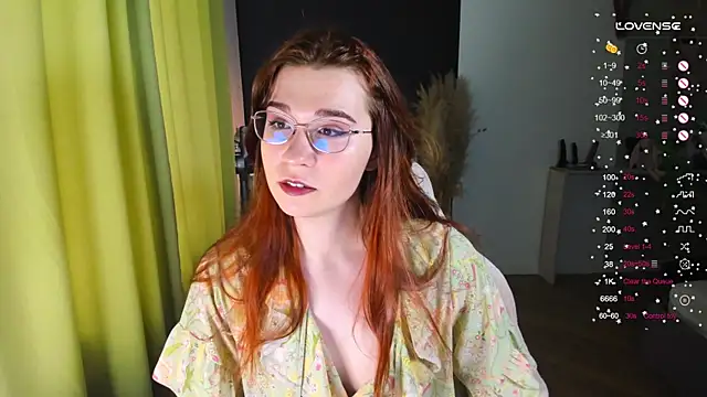 Snapshot of Ann_Couette chatting on May 30, 2026, 10:01 am Ann Couette online show from May 30, 2026, 10:01 am
