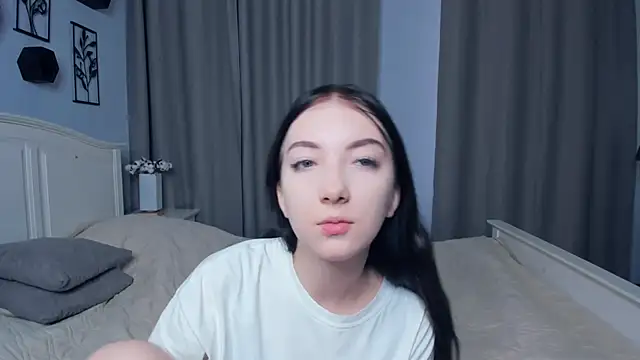 JanettVeld online show from December 15, 2025, 10:08 am