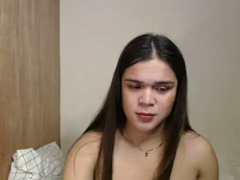 Snapshot of stripyapril chatting on June 1, 2026, 6:42 pm stripyapril online show from June 1, 2026, 6:42 pm