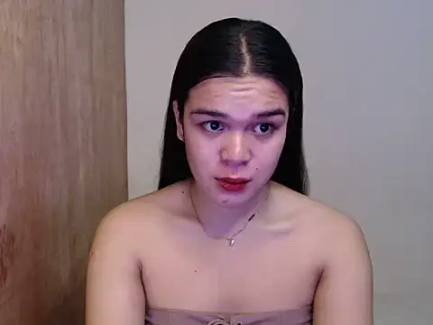 Snapshot of stripyapril chatting on June 29, 2026, 11:43 am stripyapril online show from June 29, 2026, 11:43 am