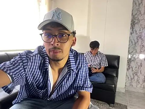 Snapshot of toritoga chatting on March 3, 2026, 4:57 pm toritoga online show from March 3, 2026, 4:57 pm