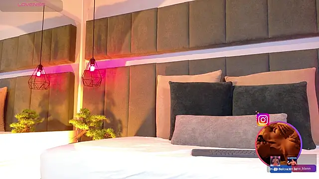 luna blannco online show from March 26, 2026, 1:06 pm