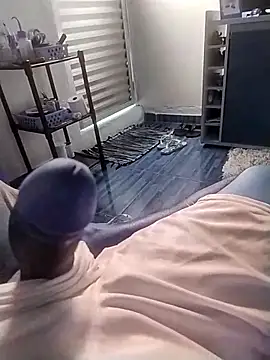 Snapshot of kaspzl chatting on February 12, 2026, 10:43 am kaspzl online show from February 12, 2026, 10:43 am