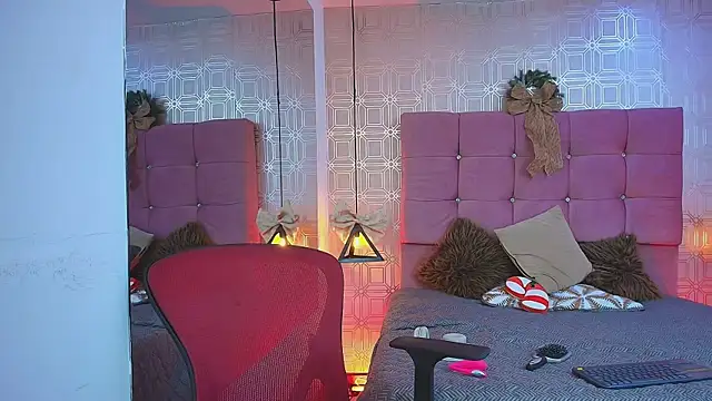 SariNorrisfg online show from December 21, 2025, 8:05 pm