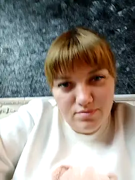 swett girll online show from February 18, 2026, 3:41 pm