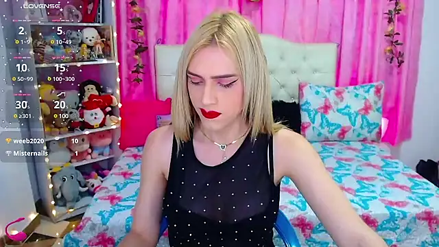 Snapshot of golden_girl01 chatting on January 15, 2025, 8:58 pm golden girl01 online show from January 15, 2025, 8:58 pm