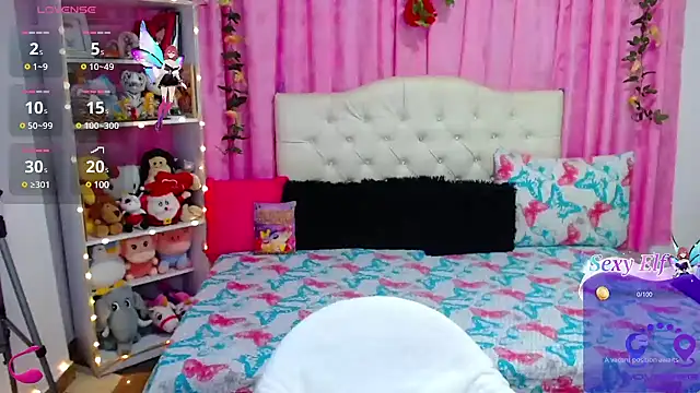 Snapshot of golden_girl01 chatting on January 24, 2025, 9:47 pm golden girl01 online show from January 24, 2025, 9:47 pm