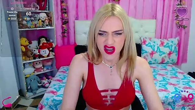 Snapshot of golden_girl01 chatting on February 4, 2025, 10:24 pm golden girl01 online show from February 4, 2025, 10:24 pm