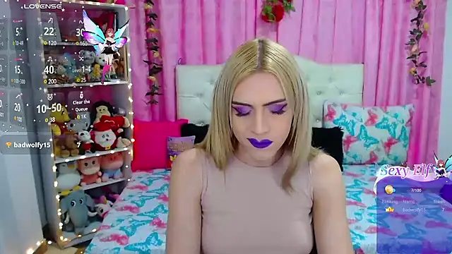 Snapshot of golden_girl01 chatting on February 15, 2025, 10:21 pm golden girl01 online show from February 15, 2025, 10:21 pm