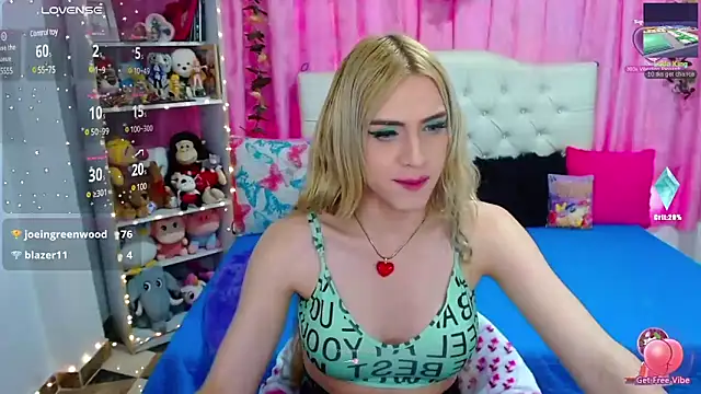 Snapshot of golden_girl01 chatting on March 15, 2025, 9:16 pm golden girl01 online show from March 15, 2025, 9:16 pm