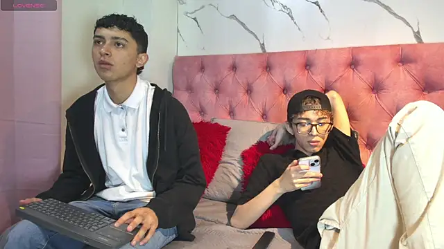 double temptation2 online show from December 20, 2025, 7:54 pm