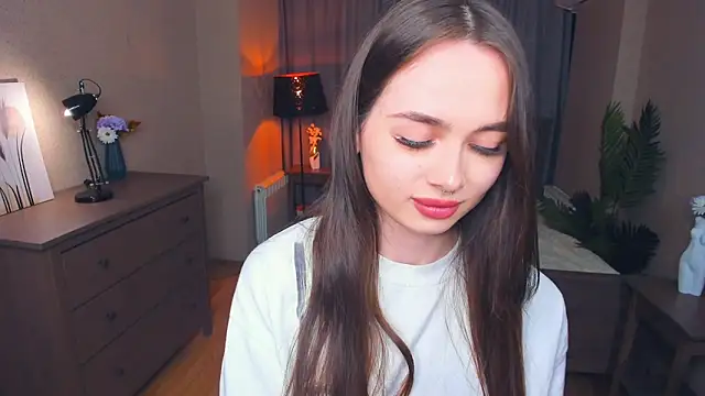 YvonneRobes online show from February 6, 2026, 7:17 pm