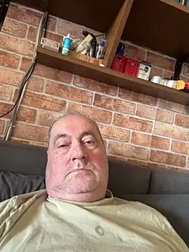 csikar online show from April 19, 2026, 12:04 pm