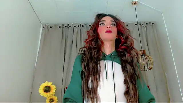 Snapshot of camila_vasquez_ chatting on December 16, 2025, 8:36 pm camila vasquez online show from December 16, 2025, 8:36 pm