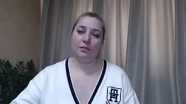 sweetpussy13 online show from March 11, 2026, 7:14 am