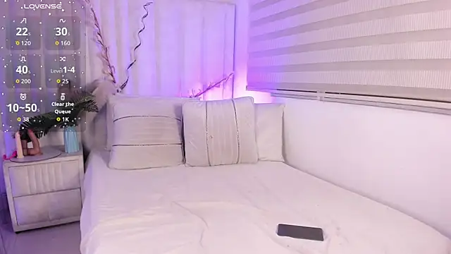 Snapshot of im_ariana_ chatting on July 11, 2026, 8:11 pm im ariana online show from July 11, 2026, 8:11 pm