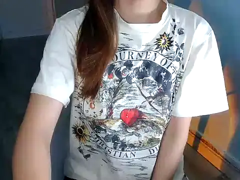 Chichi 86 online show from May 23, 2026, 3:38 pm