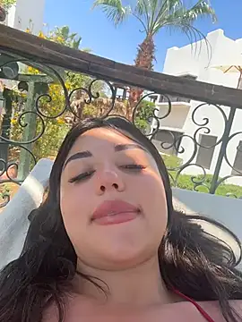 SilkyMira online show from April 28, 2026, 10:09 am