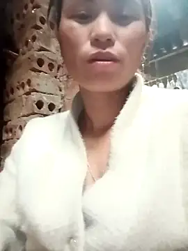 ngaytho004 online show from February 9, 2026, 3:43 am