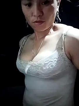 ngaytho004 online show from April 19, 2026, 11:09 am