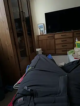 Manu1983el01 online show from April 12, 2026, 2:55 pm