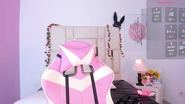 Snapshot of Silvanna-Casstro chatting on December 19, 2025, 11:39 am Silvanna-Casstro online show from December 19, 2025, 11:39 am