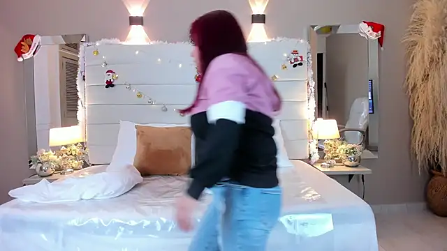 maturexxx  online show from December 19, 2025, 7:32 pm