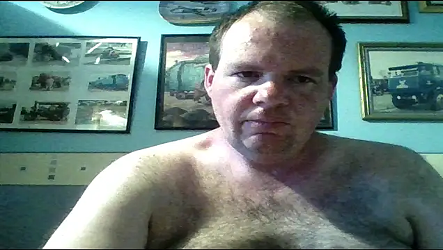 Snapshot of mrhardcock12 chatting on April 25, 2026, 2:14 pm mrhardcock12 online show from April 25, 2026, 2:14 pm