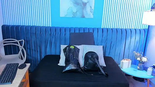 dahianeconnor online show from April 18, 2026, 11:36 am