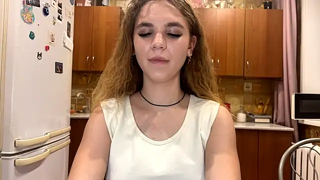 DiedraGlackin online show from December 18, 2025, 5:19 pm