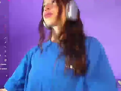 Snapshot of alina_lee chatting on January 14, 2026, 1:44 am alina lee online show from January 14, 2026, 1:44 am