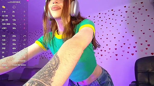 alina lee online show from February 10, 2026, 1:43 am