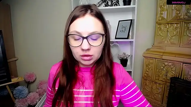 LiliaErmi online show from December 15, 2025, 6:06 am