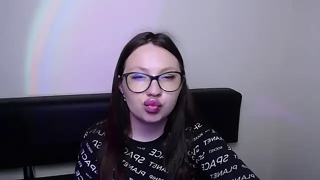 Snapshot of LiliaErmi chatting on May 22, 2026, 6:31 am LiliaErmi online show from May 22, 2026, 6:31 am