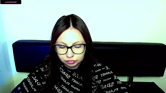 Snapshot of LiliaErmi chatting on May 29, 2026, 6:44 am LiliaErmi online show from May 29, 2026, 6:44 am