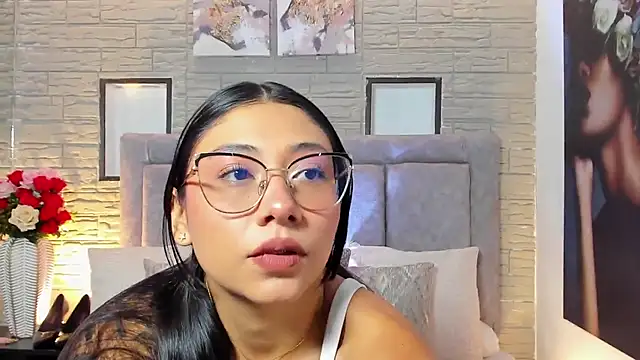 LanaRouse online show from February 19, 2026, 9:55 pm