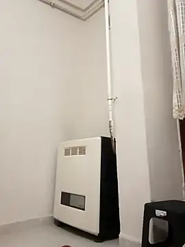 Atwsliiikizilll online show from January 14, 2026, 9:42 pm