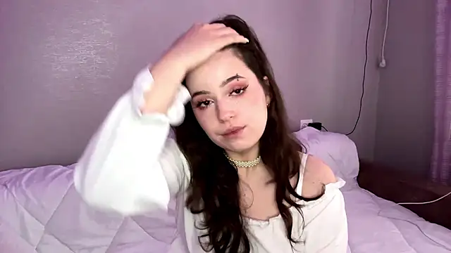 Snapshot of Freya_land chatting on February 17, 2026, 1:29 pm Freya land online show from February 17, 2026, 1:29 pm