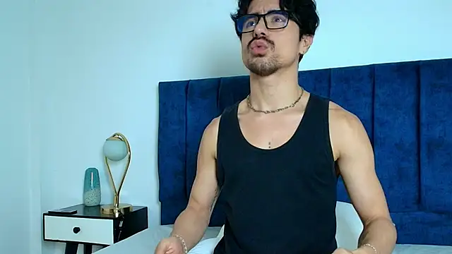 Snapshot of Ethan_Briggs chatting on December 19, 2025, 5:25 am Ethan Briggs online show from December 19, 2025, 5:25 am