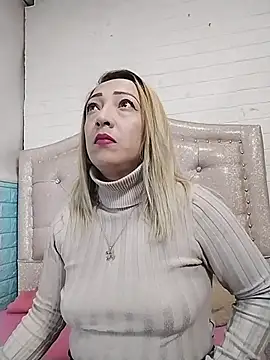 Snapshot of DanaMontana chatting on January 6, 2026, 11:36 am DanaMontana online show from January 6, 2026, 11:36 am