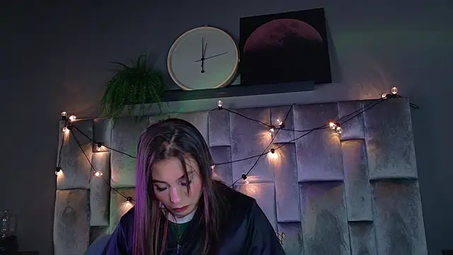 Miia Anderson online show from February 21, 2026, 11:33 am