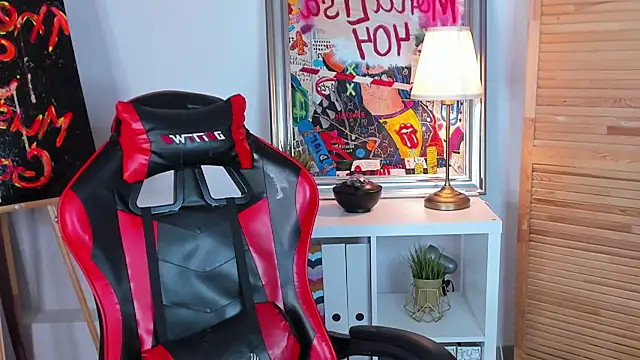 katymeaw online show from April 6, 2026, 1:25 am